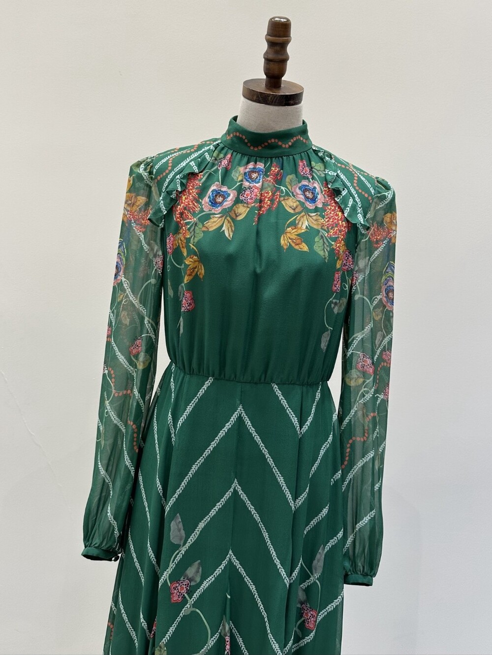 Saloni Jacqui B Dress in Emerald Barley Hotsell - Picture 4 of 11